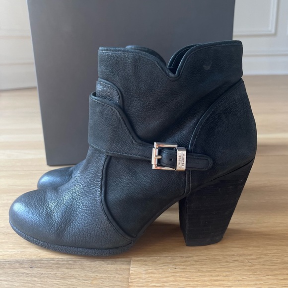Vince Camuto ankle boot - Picture 4 of 10